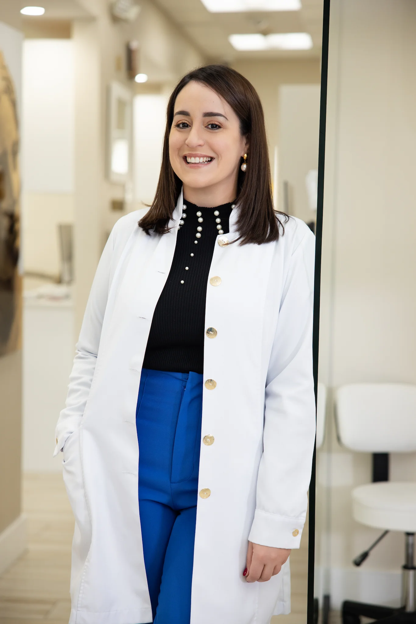 experienced-dentist-portrait-clinic